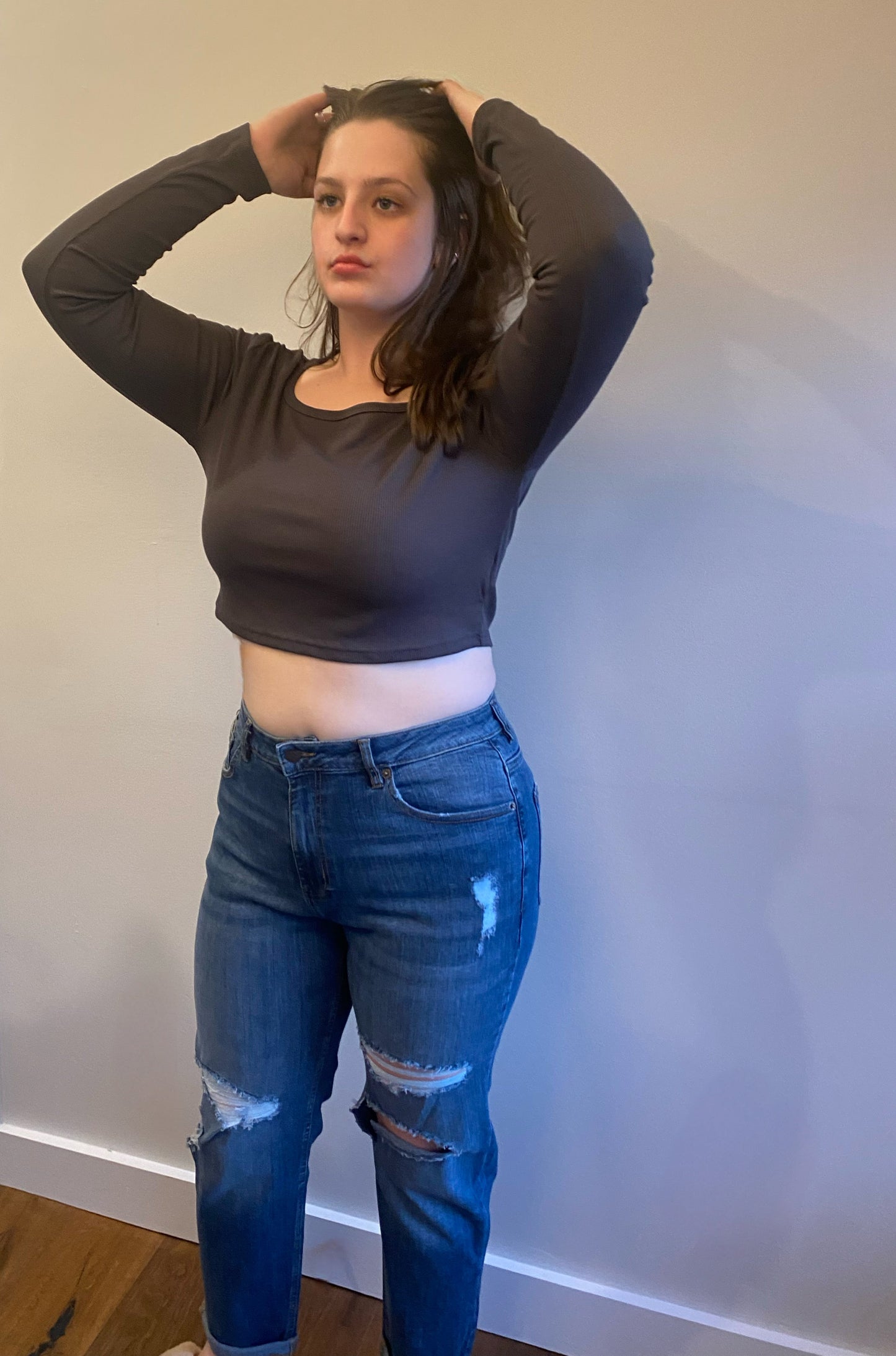 Long sleeve cropped shirt